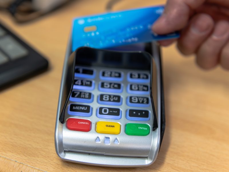 A,Customer,Making,A,Contactless,Card,Payment,On,A,Terminal