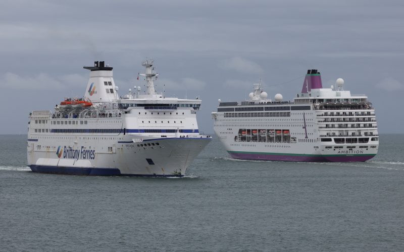 Portsmouth,,Uk,,Aug,14th,2023:,Ships,Pass,Close,To
