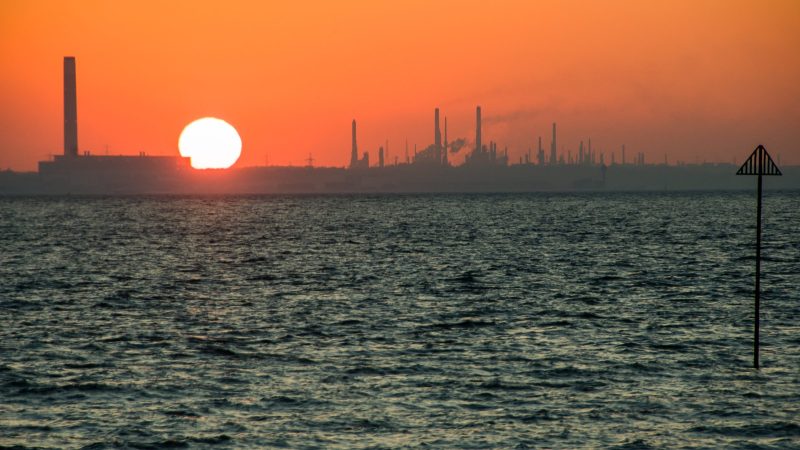 Fawley, Pipeline, sunset